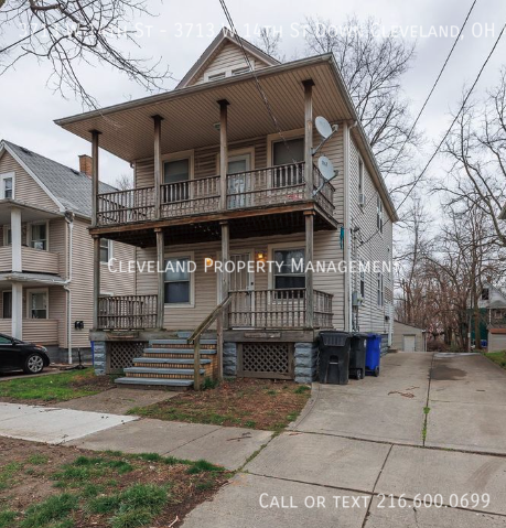 Primary Photo - Wonderful Cleveland Duplex