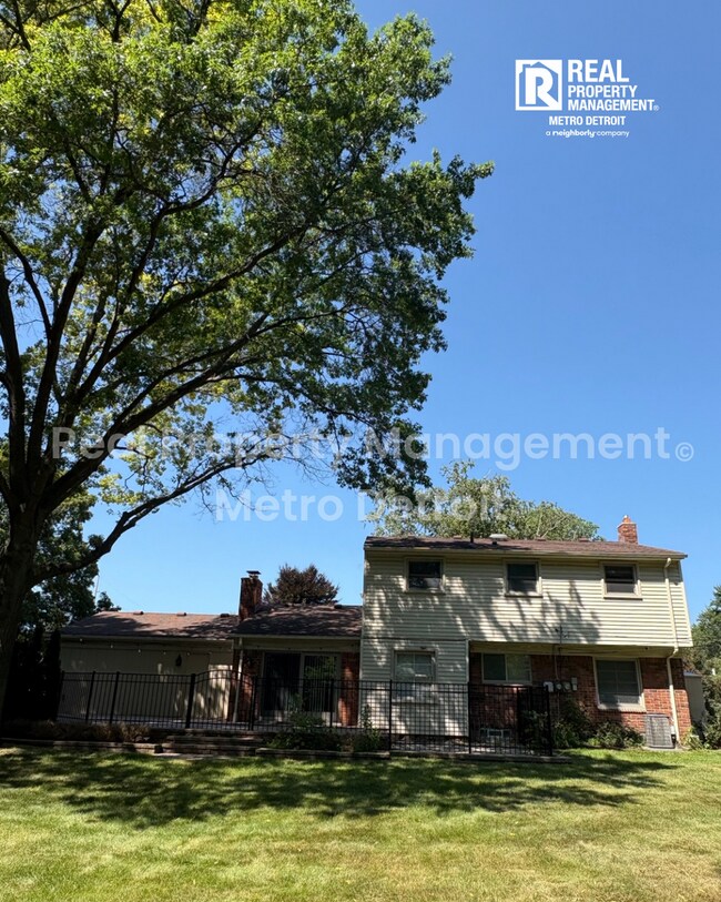 Building Photo - 4-Bedroom Single-Family Home in Troy, Michigan