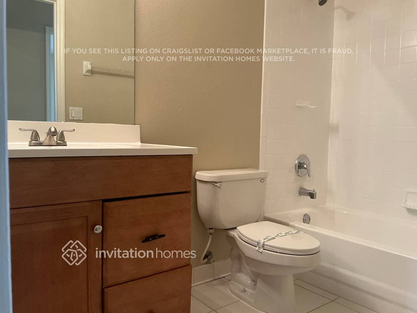 Building Photo - 1718 Snaresbrook Way