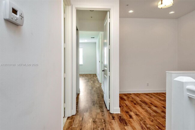Building Photo - 22954 Clear Echo Dr