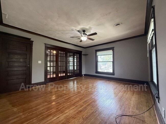 Building Photo - 4325 Sumner St