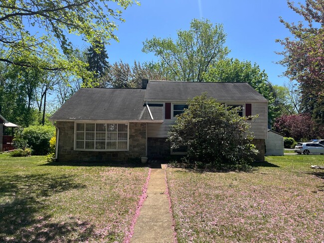Building Photo - Beautiful 3 bedroom in Manheim Township