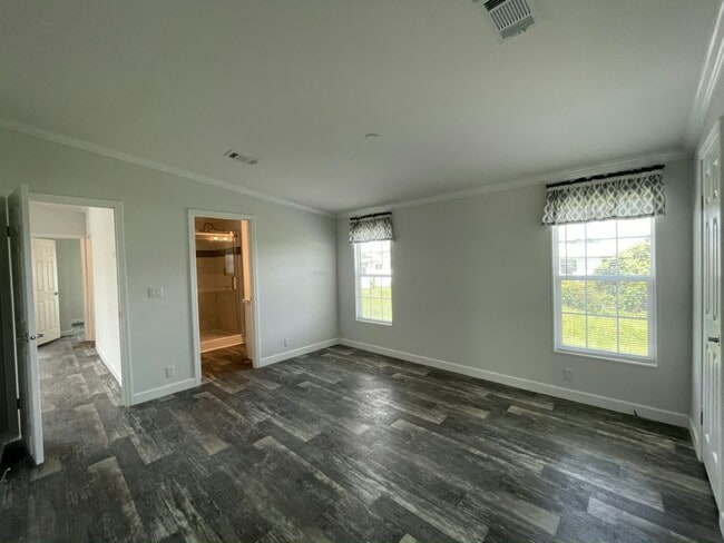 Building Photo - 990 E Orinoco Ave