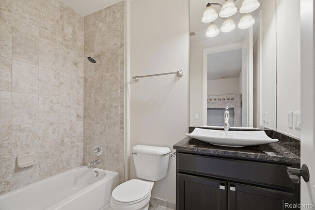 Building Photo - 2707 Turtle Lk Dr