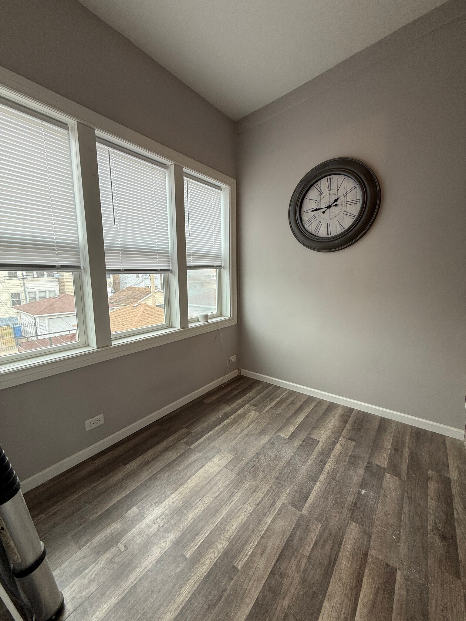 Building Photo - 5232 W Montana St