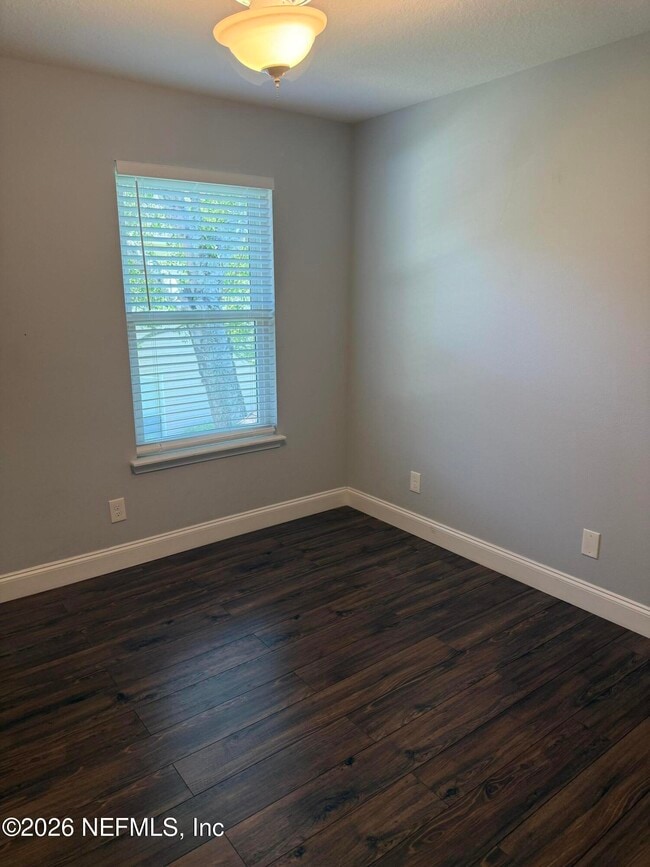 Building Photo - 7990 Baymeadows Cir E