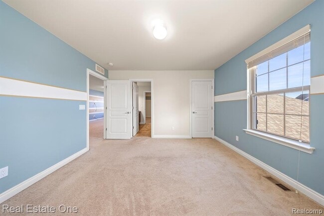 Building Photo - 101 Oakland Crest Dr