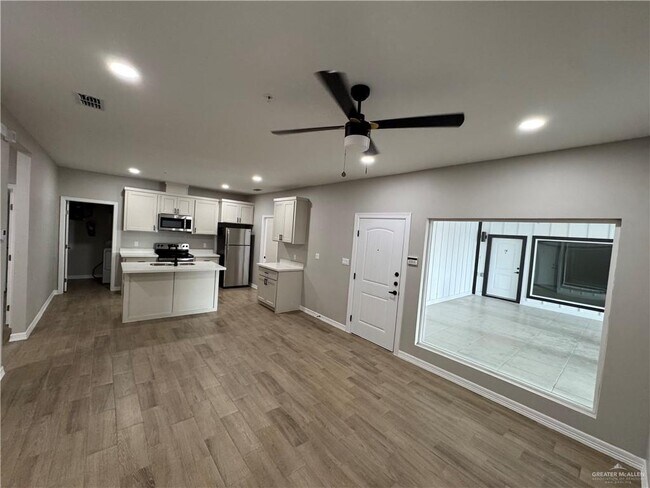 Building Photo - 13 Ragland Rd