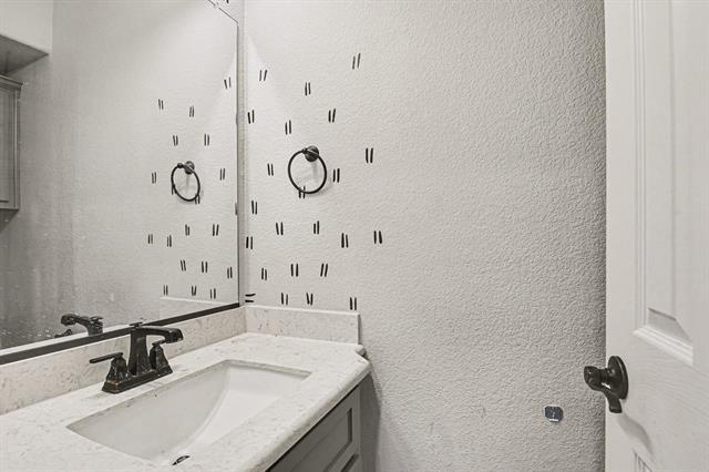 Building Photo - 6116 Cooper Crk St