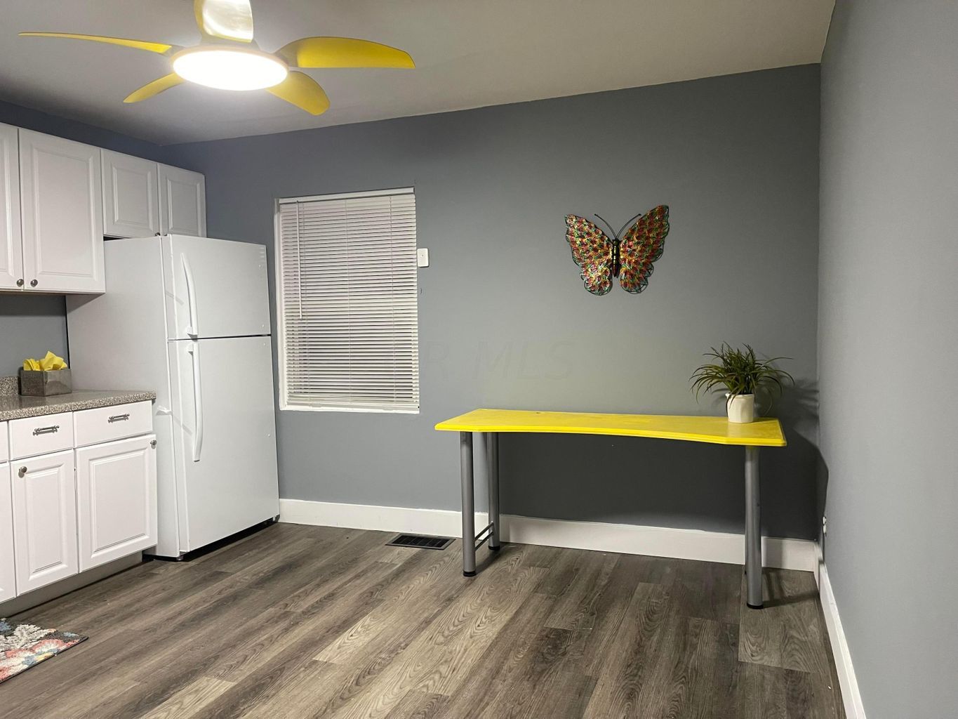 Eat-in Kitchen - 1614 Humphrey Ave