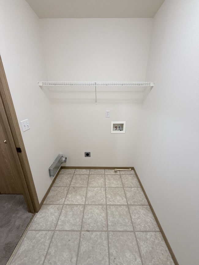 Building Photo - 414 91st Ave SE