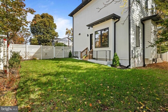 Building Photo - 4246 15th St N