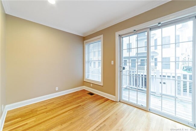 Building Photo - 85 Camp Ave