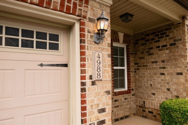 Building Photo - 4988 Wyngate Village Dr