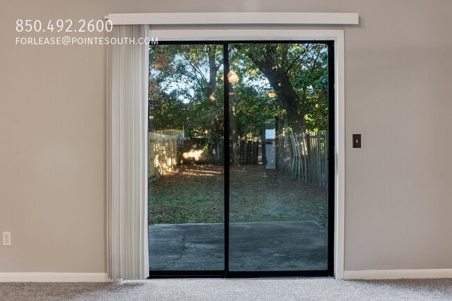 Building Photo - 23 Cape Dr NW