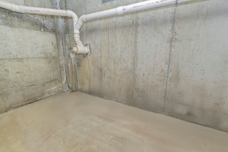 Additional storage in basement - 1218 Vfw Pky