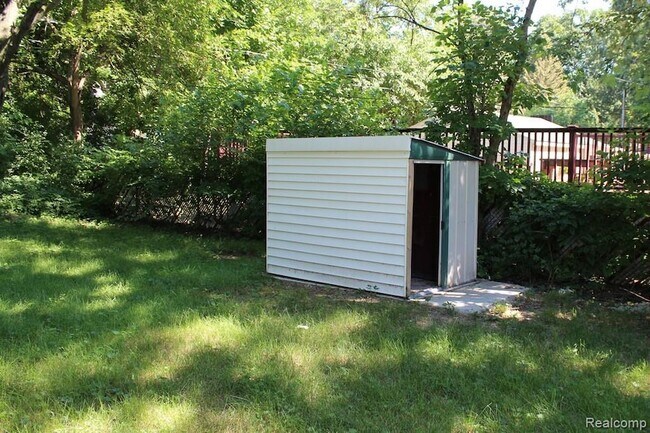 Building Photo - 18620 Dalby