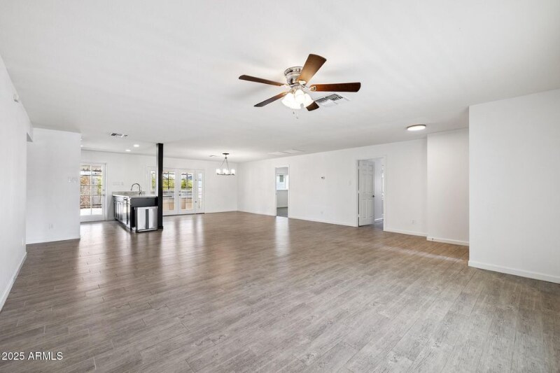 Building Photo - 4613 S Rita Ln