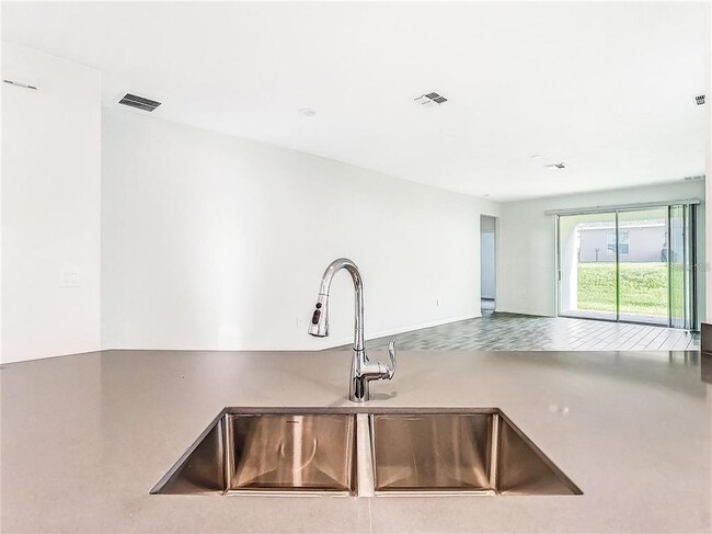 Building Photo - 664 Tanaro Ln