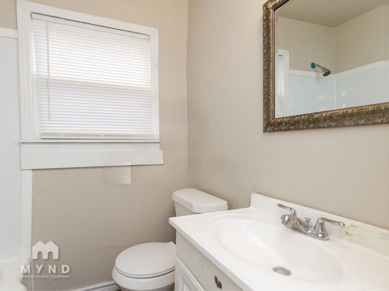 Building Photo - 3637 Mimosa Dr