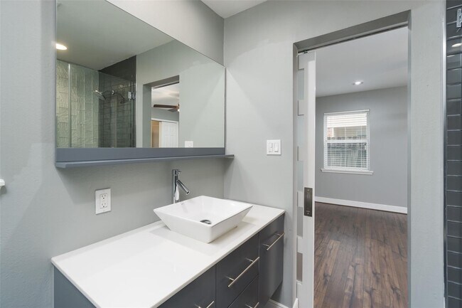 Building Photo - 8326 Hazen St