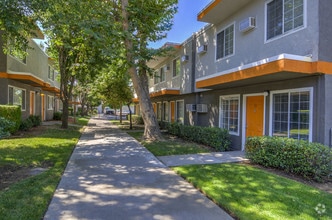 Building Photo - Sierra Park