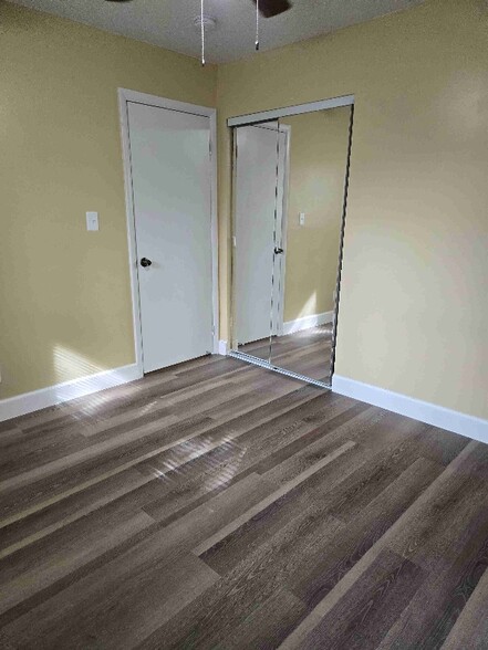 Building Photo - 716 SW 9th St