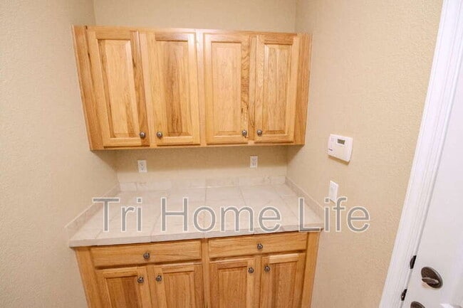 Building Photo - 11033 Grayledge Cir