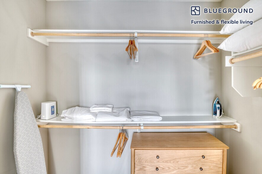 Building Photo - 1717 Toomey Rd