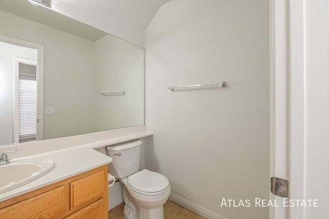 Building Photo - 8906 Chapman Point