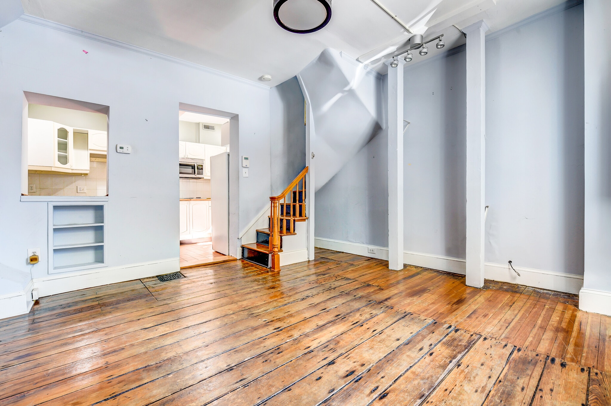 Building Photo - 1614 Lancaster St