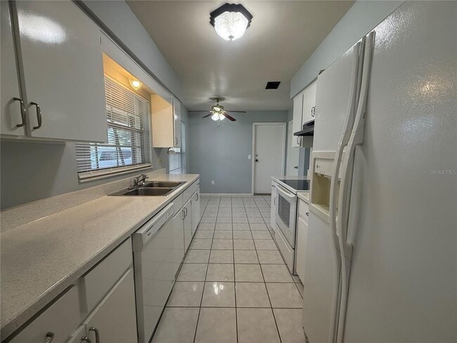 Building Photo - 12116 Medan Ct