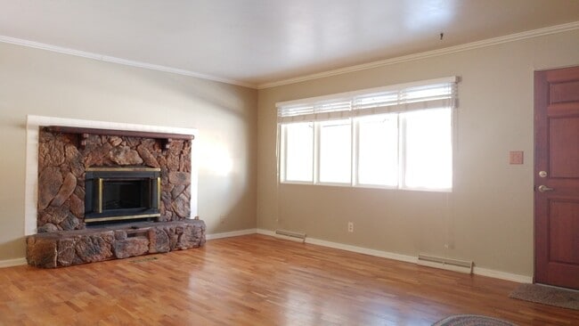 Building Photo - Large Four Bedroom Home with Finished Basement