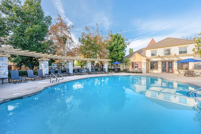 Building Photo - Laurel Terrace Apartment Homes