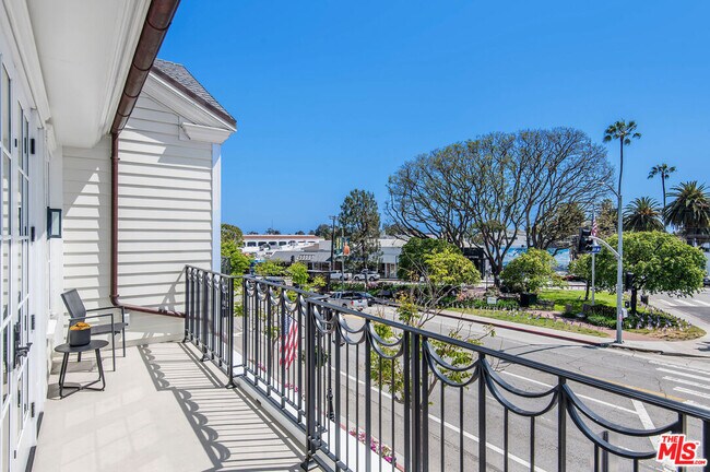 Building Photo - 15225 Palisades Village Ln