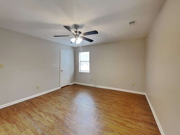 Building Photo - 9332 Winter Elm Ln