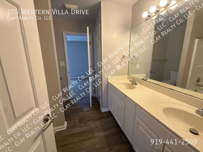 Building Photo - 105 Western Villa Dr