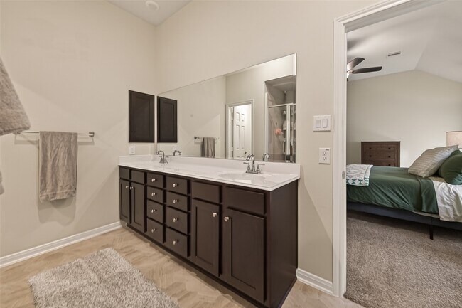 Building Photo - 6546 Grapevine Bend