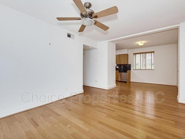 Building Photo - 211 N Dotger Ave