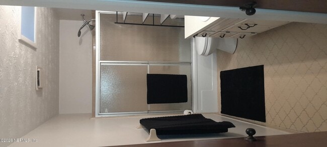 Building Photo - 4027 Everett Ave