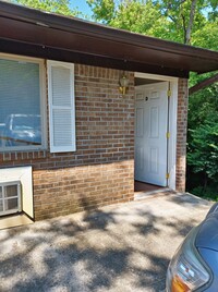 Building Photo - 1215 Shields Ferry Rd