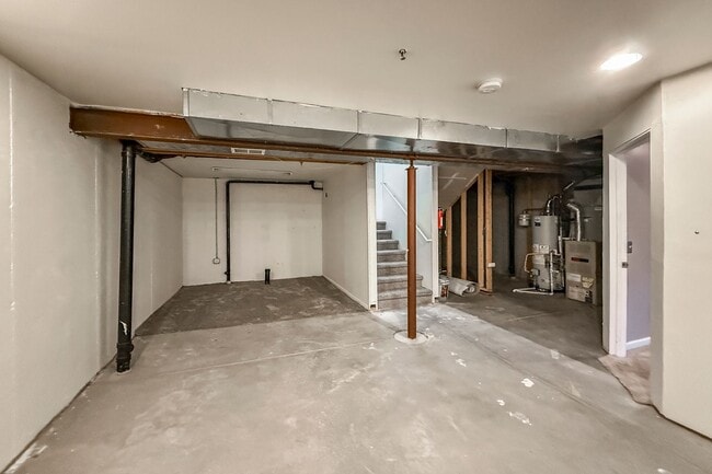 Building Photo - Wonderful 3 Bed, 2.5 Bath Townhome In Exce...