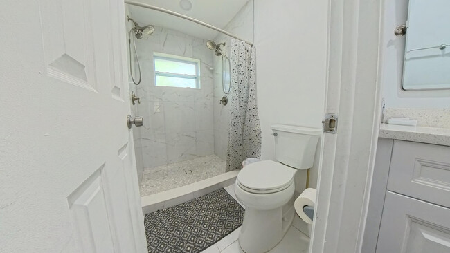 Building Photo - 13484 Jonquil Ct