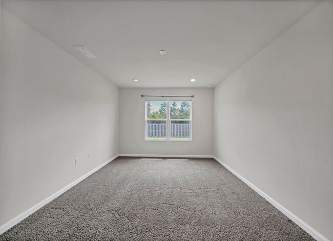 Building Photo - 1035 Limpkin St