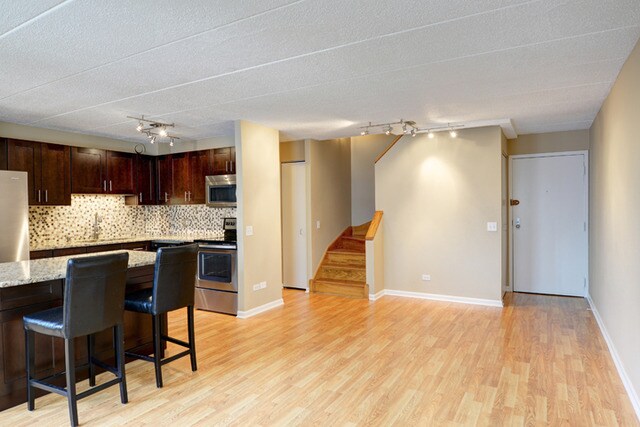 Building Photo - 711 W Gordon Ter