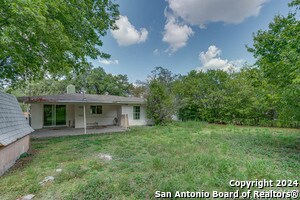 Building Photo - 2626 W Mistletoe Ave