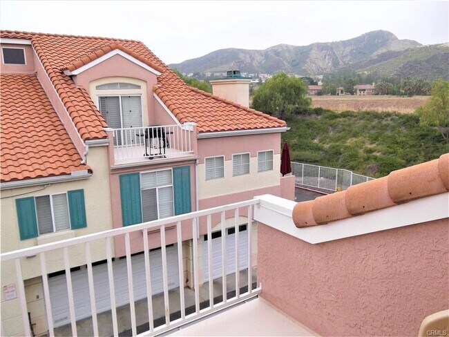 Primary Photo - 27004 Karns Ct