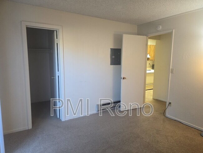 Building Photo - 1340 N Sierra St