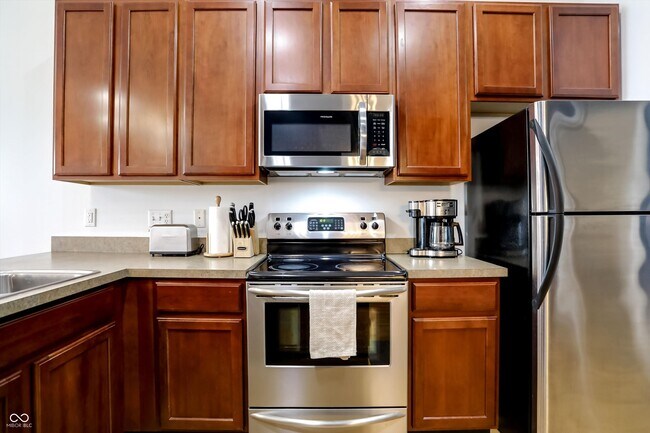 Building Photo - 233 E St Joseph St