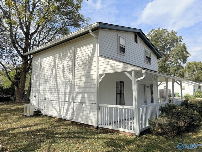 Building Photo - 3316 Clopton St SW